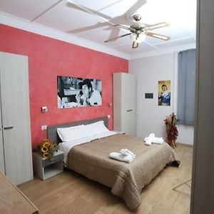 Camera con letto king size